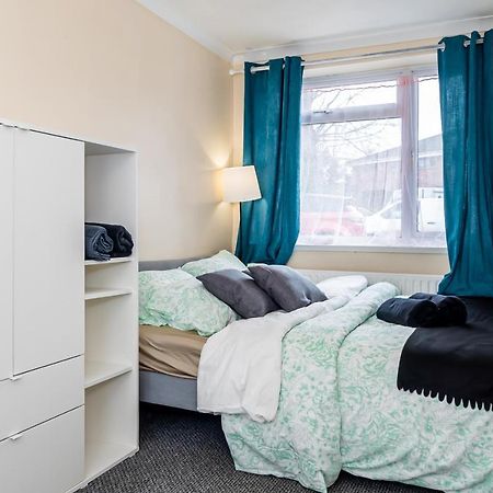 Shirley House 3, Guest House, Self Catering, Self Check In With Smart Locks, Use Of Fully Equipped Kitchen, Close To City Centre, Ideal For Longer Stays, Walking Distance To Bat, 20 Min Drive To Fawley Refinery, Excellent Transport Links Саутхамптън Екстериор снимка