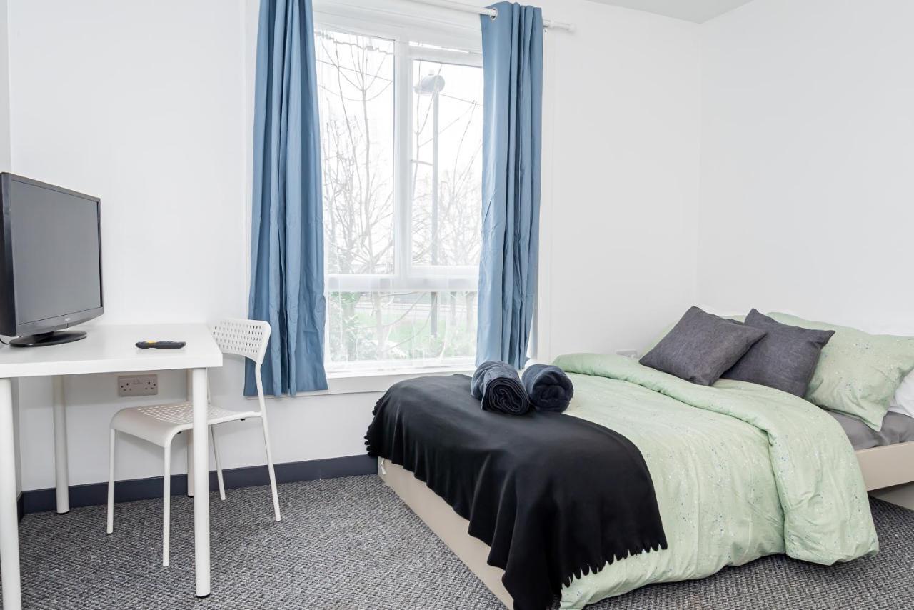 Shirley House 3, Guest House, Self Catering, Self Check In With Smart Locks, Use Of Fully Equipped Kitchen, Close To City Centre, Ideal For Longer Stays, Walking Distance To Bat, 20 Min Drive To Fawley Refinery, Excellent Transport Links Саутхамптън Екстериор снимка