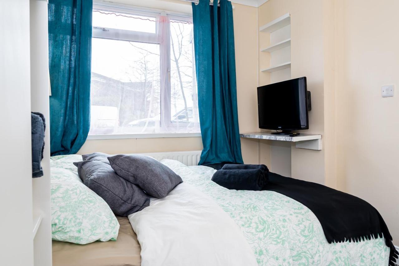 Shirley House 3, Guest House, Self Catering, Self Check In With Smart Locks, Use Of Fully Equipped Kitchen, Close To City Centre, Ideal For Longer Stays, Walking Distance To Bat, 20 Min Drive To Fawley Refinery, Excellent Transport Links Саутхамптън Екстериор снимка