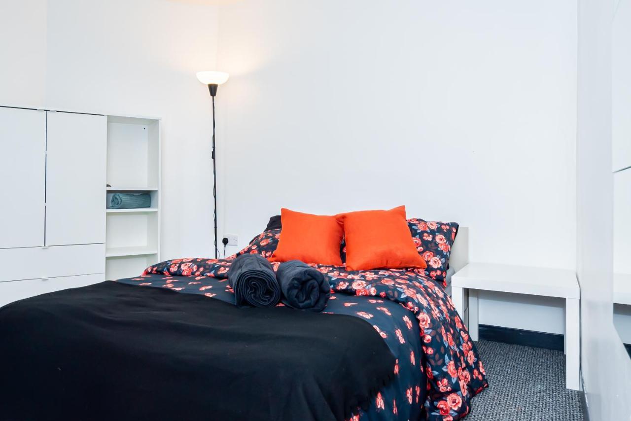 Shirley House 3, Guest House, Self Catering, Self Check In With Smart Locks, Use Of Fully Equipped Kitchen, Close To City Centre, Ideal For Longer Stays, Walking Distance To Bat, 20 Min Drive To Fawley Refinery, Excellent Transport Links Саутхамптън Екстериор снимка