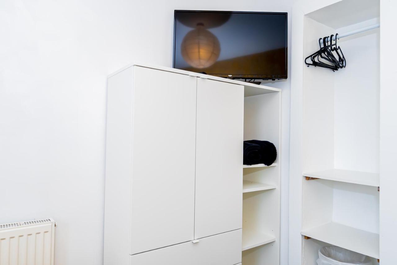 Shirley House 3, Guest House, Self Catering, Self Check In With Smart Locks, Use Of Fully Equipped Kitchen, Close To City Centre, Ideal For Longer Stays, Walking Distance To Bat, 20 Min Drive To Fawley Refinery, Excellent Transport Links Саутхамптън Екстериор снимка