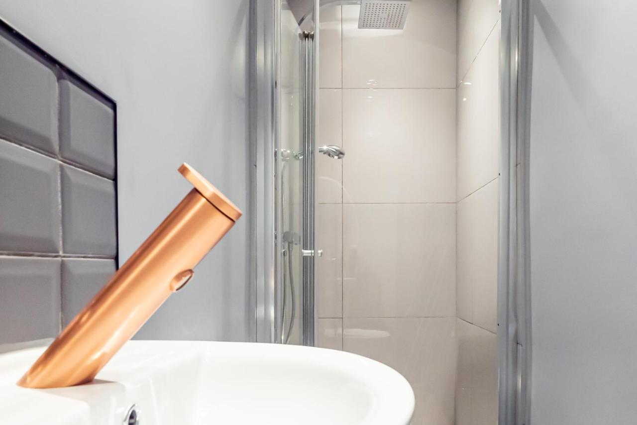 Shirley House 3, Guest House, Self Catering, Self Check In With Smart Locks, Use Of Fully Equipped Kitchen, Close To City Centre, Ideal For Longer Stays, Walking Distance To Bat, 20 Min Drive To Fawley Refinery, Excellent Transport Links Саутхамптън Екстериор снимка