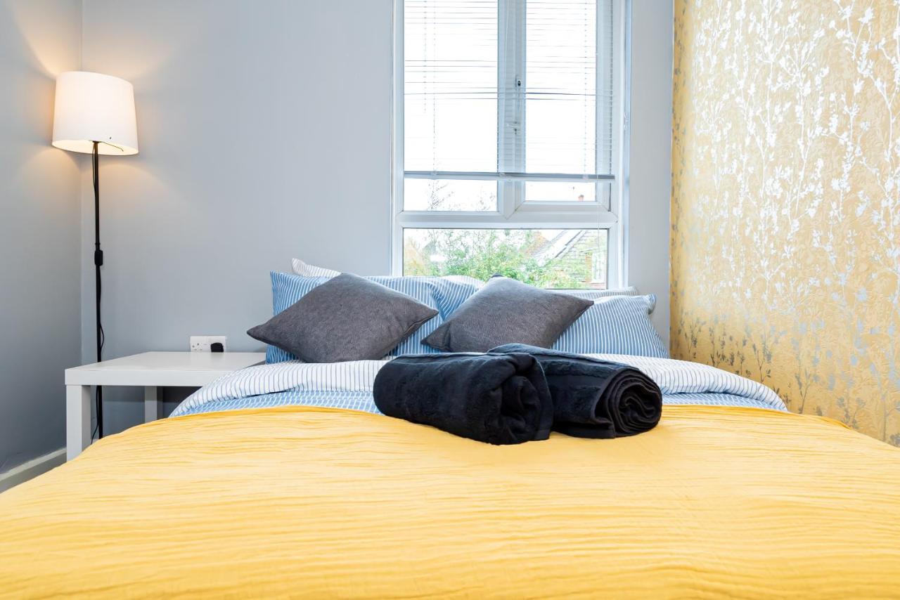 Shirley House 3, Guest House, Self Catering, Self Check In With Smart Locks, Use Of Fully Equipped Kitchen, Close To City Centre, Ideal For Longer Stays, Walking Distance To Bat, 20 Min Drive To Fawley Refinery, Excellent Transport Links Саутхамптън Екстериор снимка