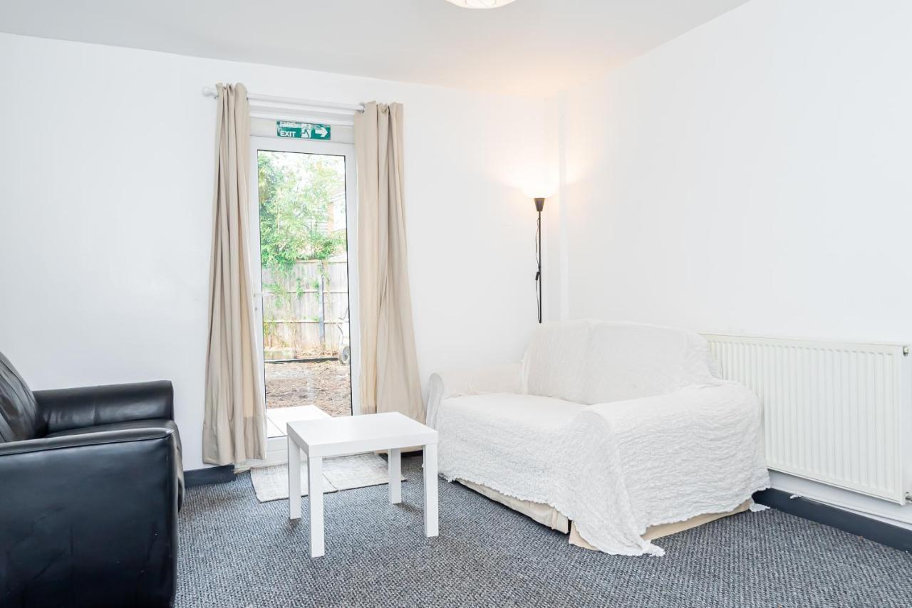 Shirley House 3, Guest House, Self Catering, Self Check In With Smart Locks, Use Of Fully Equipped Kitchen, Close To City Centre, Ideal For Longer Stays, Walking Distance To Bat, 20 Min Drive To Fawley Refinery, Excellent Transport Links Саутхамптън Екстериор снимка