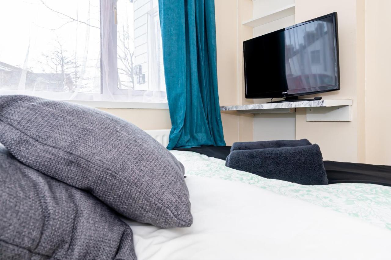 Shirley House 3, Guest House, Self Catering, Self Check In With Smart Locks, Use Of Fully Equipped Kitchen, Close To City Centre, Ideal For Longer Stays, Walking Distance To Bat, 20 Min Drive To Fawley Refinery, Excellent Transport Links Саутхамптън Екстериор снимка