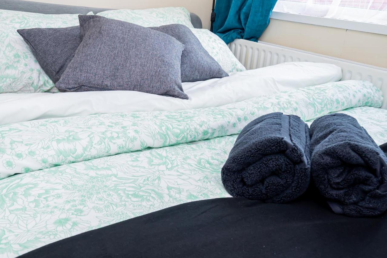 Shirley House 3, Guest House, Self Catering, Self Check In With Smart Locks, Use Of Fully Equipped Kitchen, Close To City Centre, Ideal For Longer Stays, Walking Distance To Bat, 20 Min Drive To Fawley Refinery, Excellent Transport Links Саутхамптън Екстериор снимка